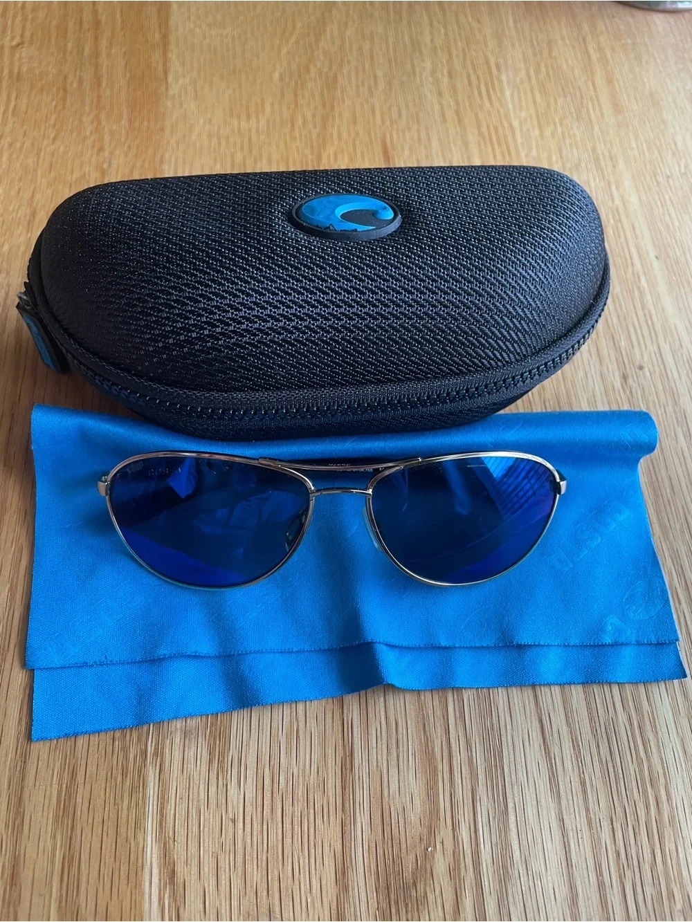 Costa Del Mar 580 Blue Polarized Lens Aviator/Pilot Sunglasses with Case